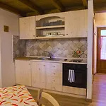 ファームステイ Il Borgo Dei Celti フィウマルボ