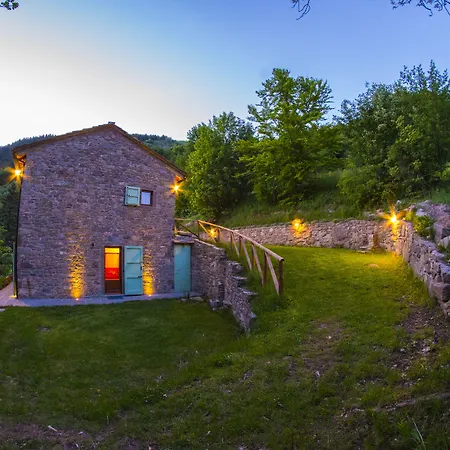 مزرعة للإقامة Il Borgo Dei Celti
