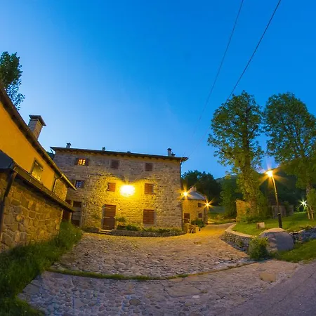 Il Borgo Dei Celti Alloggio per agriturismo Fiumalbo